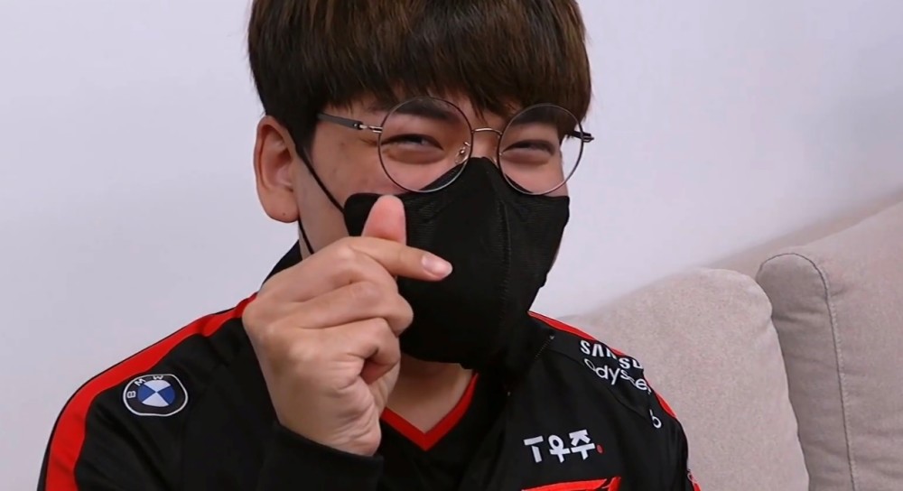 开云-包含RNG血洗DFM，Gumayusi关键团战开团秒人强强对话四强赛，点燃全场激情的词条